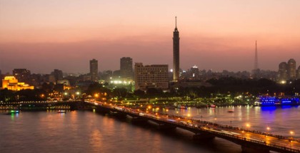 وزير البترول المصري يفيد باستئناف صادرات الغاز الطبيعي المسال هذا الشهر