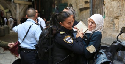 وزارة القدس: اعتداءات المستوطنين على المسلمين والمسيحيين بالقدس بمثابة إعلان حرب دينية