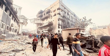 بالصور.. جيش الاحتلال ينسحب من "مجمع الشفاء" ومحطيه مخلفا مئات الشهداء ودماراً واسعاً